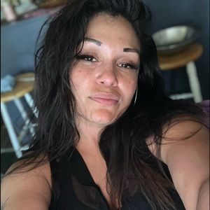 Meet your Posher, Isis